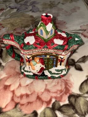 Fitz and Floyd Christmas Teapot